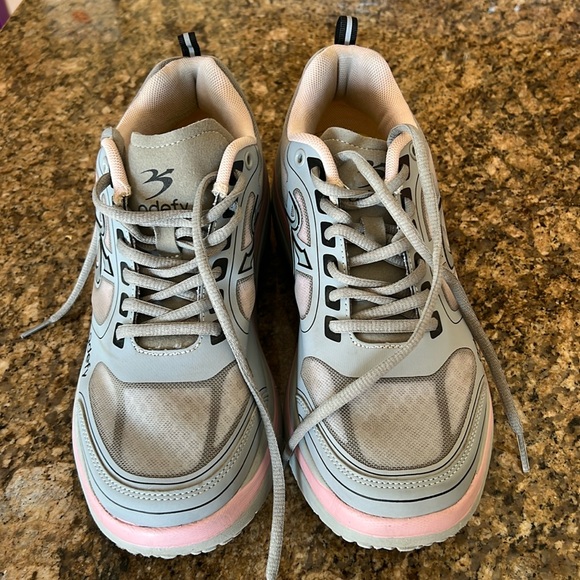 gdefy Shoes - Light Pink and Gray Sneakers